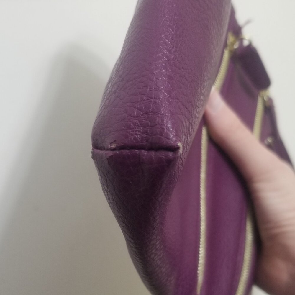 lovely purple purse w strap and several pockets - Picture 6 of 13